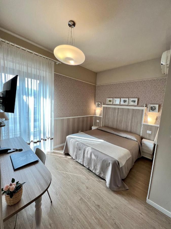 Hotel La Pace San Mauro Torinese Exteriör bild