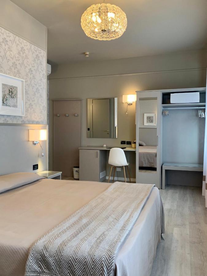 Hotel La Pace San Mauro Torinese Exteriör bild