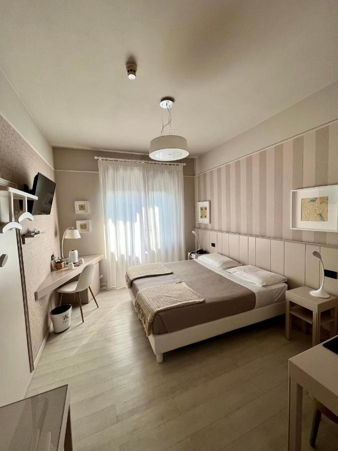 Hotel La Pace San Mauro Torinese Exteriör bild