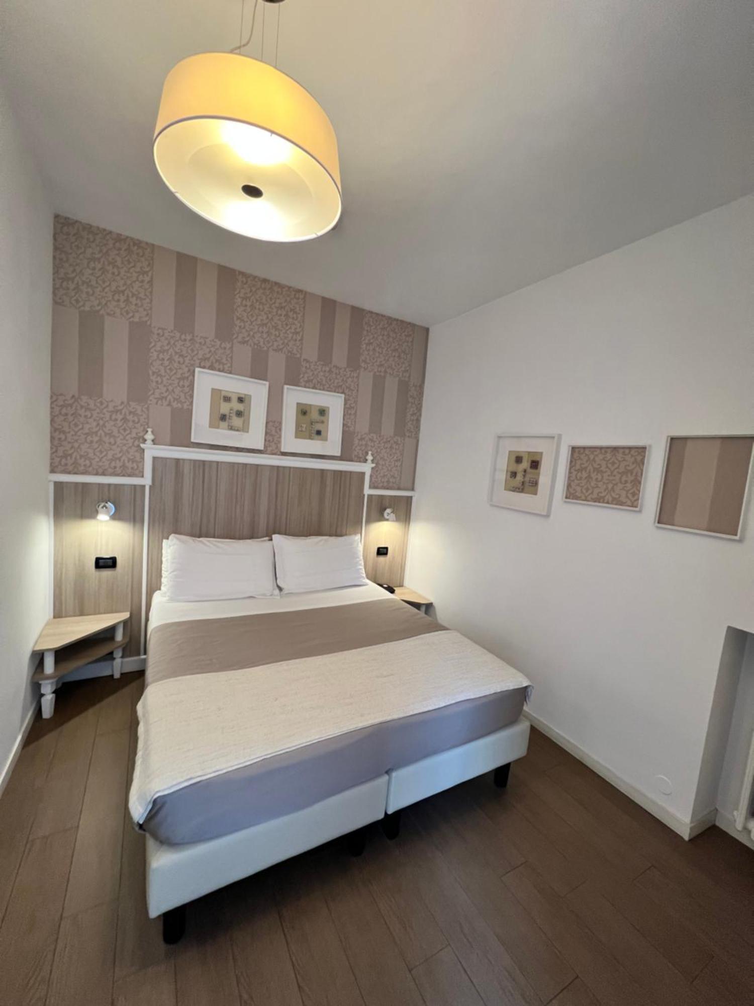 Hotel La Pace San Mauro Torinese Exteriör bild