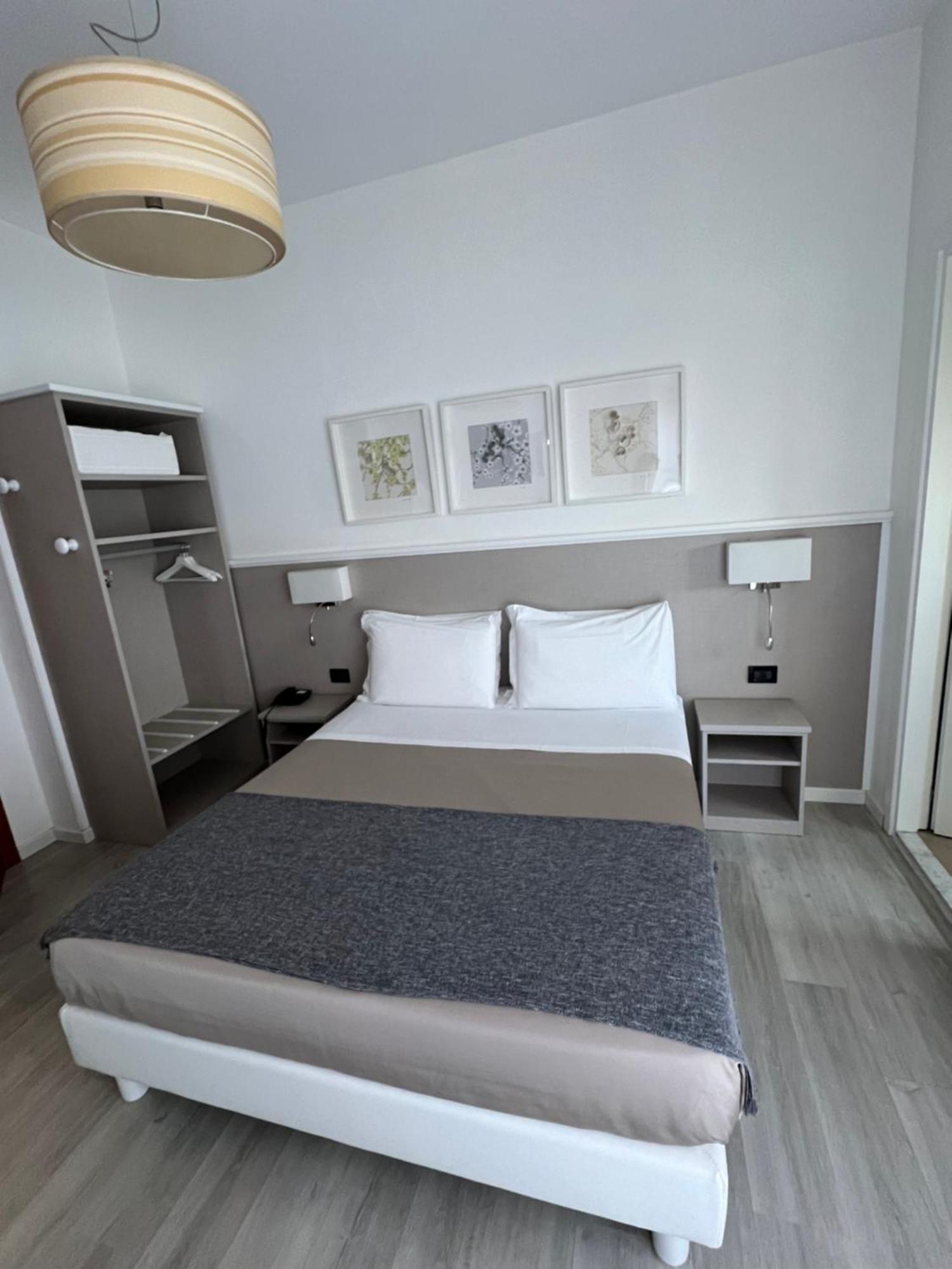 Hotel La Pace San Mauro Torinese Exteriör bild