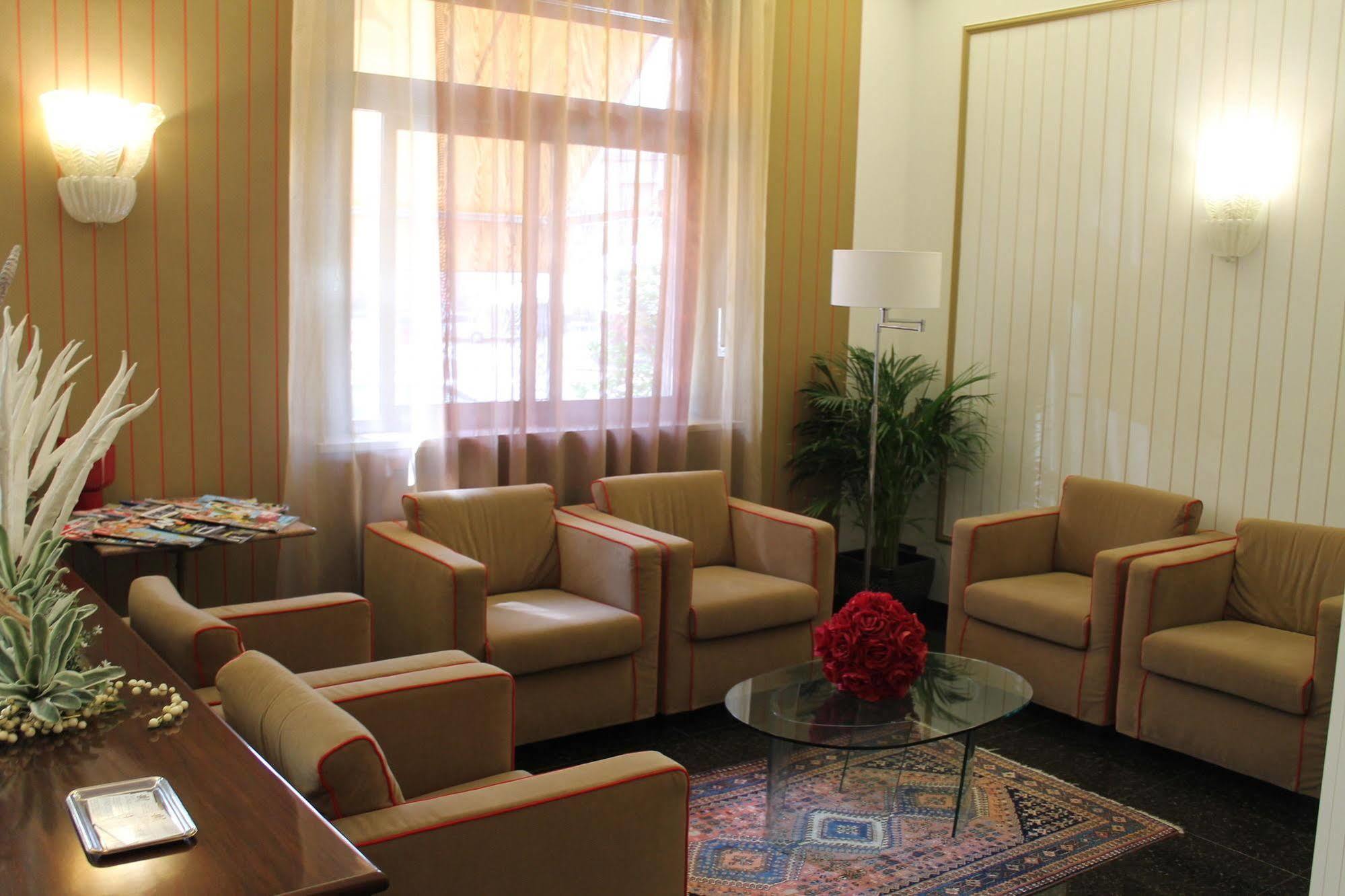 Hotel La Pace San Mauro Torinese Exteriör bild