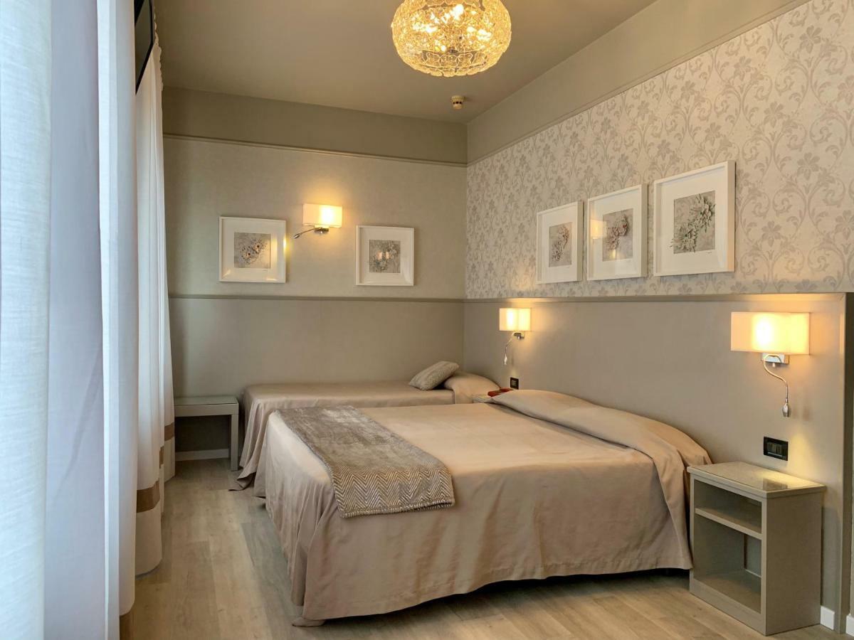 Hotel La Pace San Mauro Torinese Exteriör bild